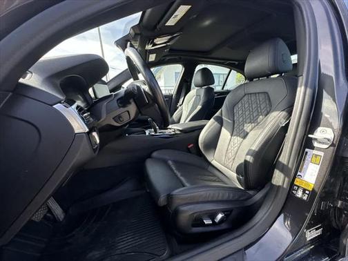 2022 BMW 530 i xDrive