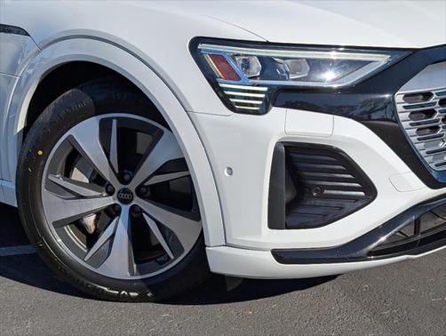 2024 Audi Q8 e-tron S line Premium Plus quattro