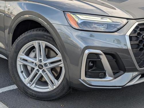 2024 Audi Q5 Premium 55 TFSI e S line quattro S tronic