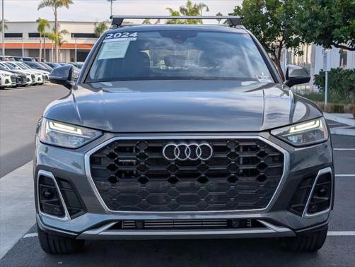 2024 Audi Q5 Premium 55 TFSI e S line quattro S tronic