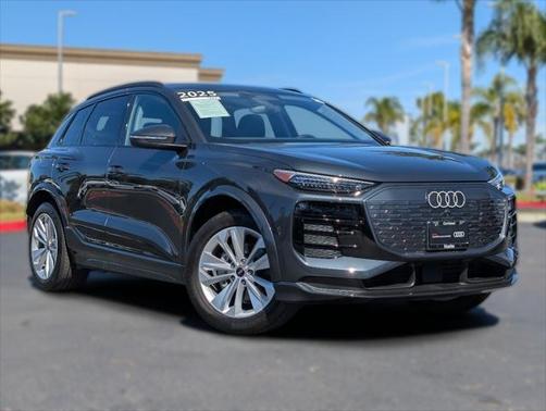 2025 Audi Q6 e-tron Premium Plus