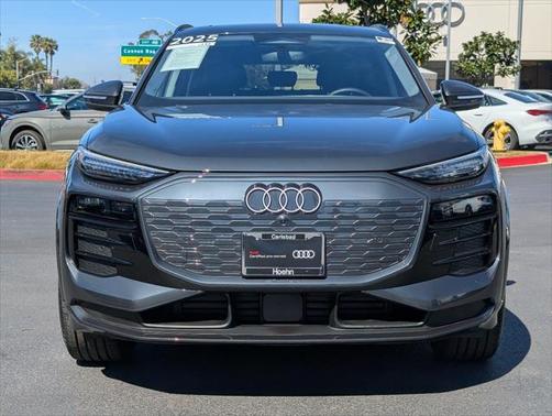 2025 Audi Q6 e-tron Premium Plus