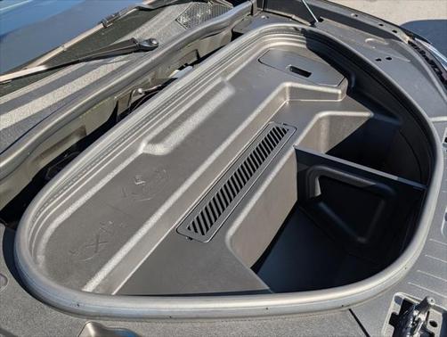 2025 Audi Q6 e-tron Premium