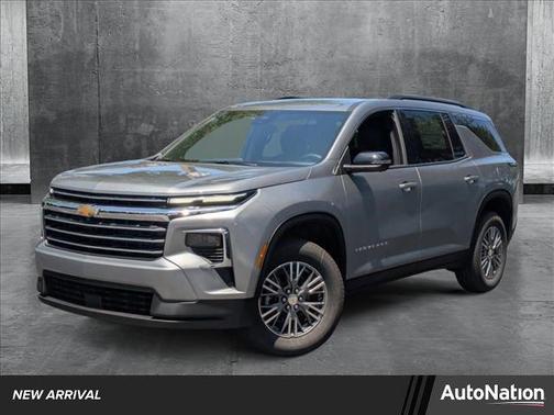 2025 Chevrolet Traverse LT