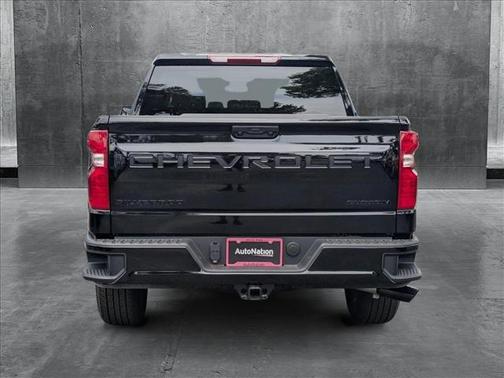 2025 Chevrolet Silverado 1500 Custom