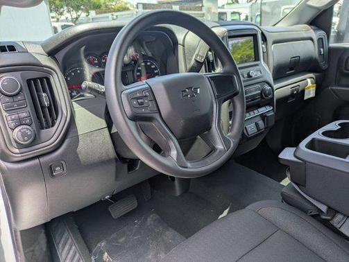 2025 Chevrolet Silverado 2500 Custom