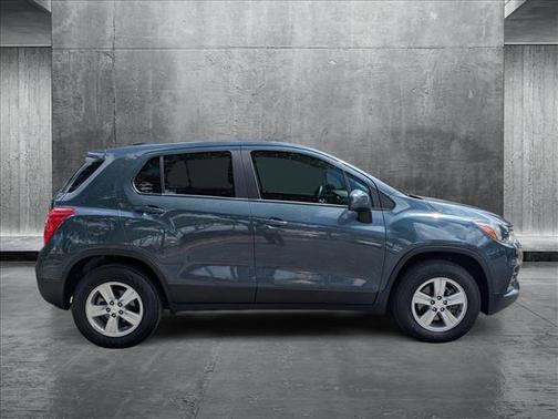 2022 Chevrolet Trax LS