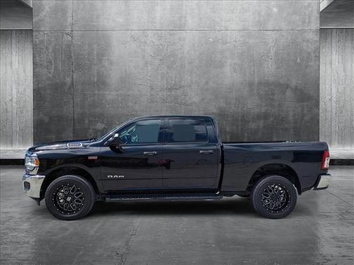 2020 RAM 2500 Tradesman Crew Cab 4X2 6'4' Box