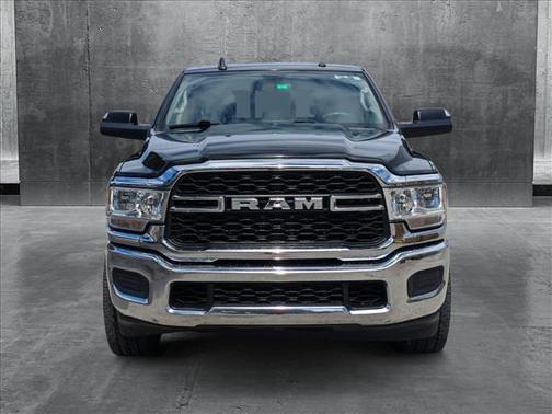2020 RAM 2500 Tradesman Crew Cab 4X2 6'4' Box