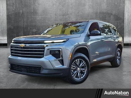 2025 Chevrolet Traverse LT