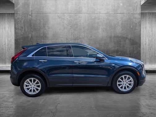 2022 Cadillac XT4 Luxury