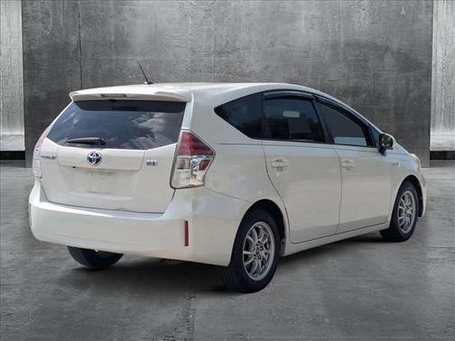 2016 Toyota Prius v Two