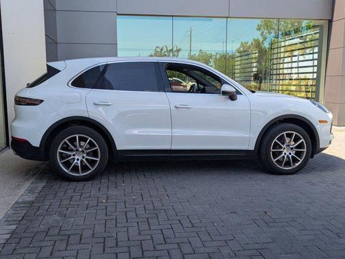2019 Porsche Cayenne Base
