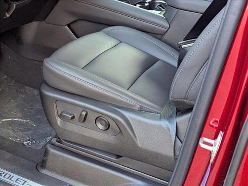 2025 Chevrolet Suburban LT