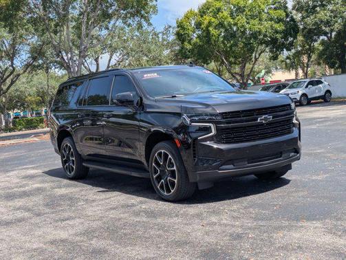 2023 Chevrolet Suburban RST