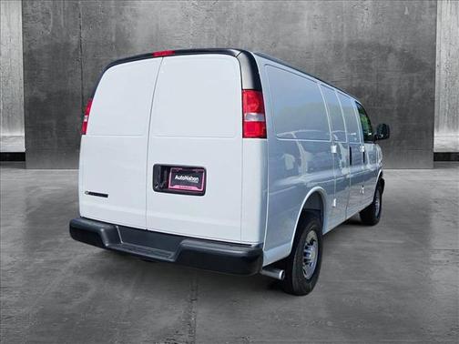2025 Chevrolet Express 2500 RWD 2500 Regular Wheelbase WT