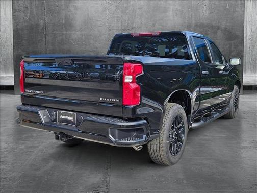 2025 Chevrolet Silverado 1500 Custom