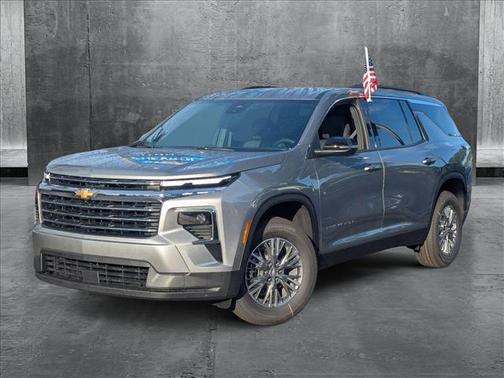 2025 Chevrolet Traverse LT