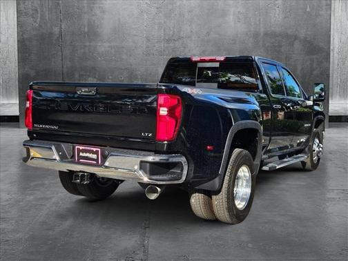 2025 Chevrolet Silverado 3500 LTZ