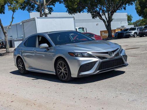 2023 Toyota Camry SE