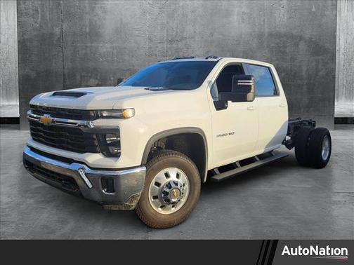 2025 Chevrolet Silverado 3500 LT