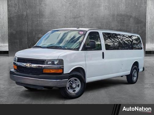 2015 Chevrolet Express 3500 LT