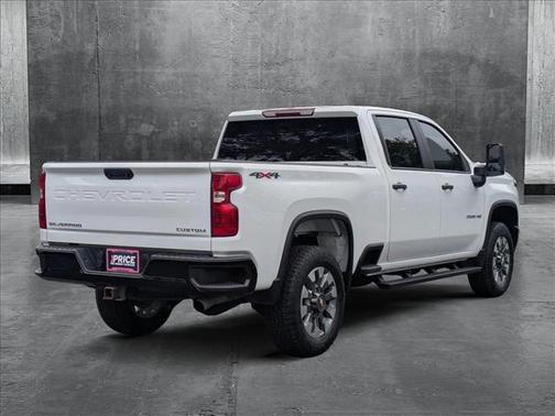 2022 Chevrolet Silverado 2500 Custom