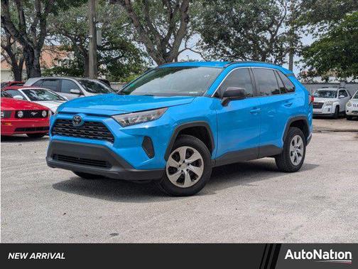 2020 Toyota RAV4 LE