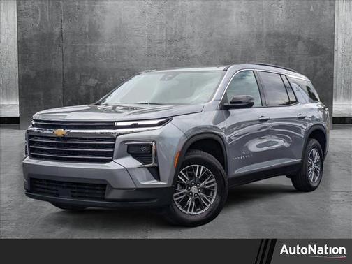 2025 Chevrolet Traverse LT
