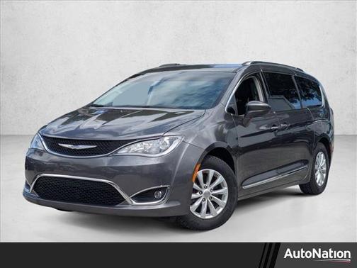 2018 Chrysler Pacifica Touring-L