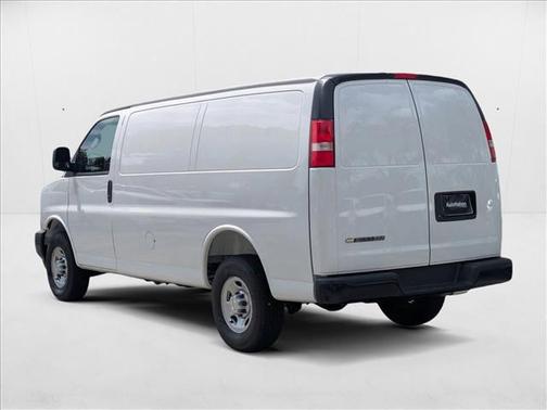 2025 Chevrolet Express 2500 RWD 2500 Regular Wheelbase WT