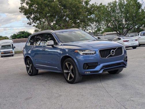 2019 Volvo XC90 T6 R-Design