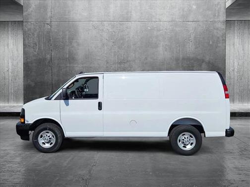 2025 Chevrolet Express 2500 RWD 2500 Regular Wheelbase WT
