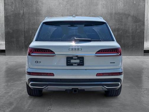 2021 Audi Q7 45 Premium Plus