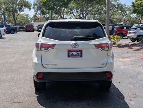 2014 Toyota Highlander LE Plus