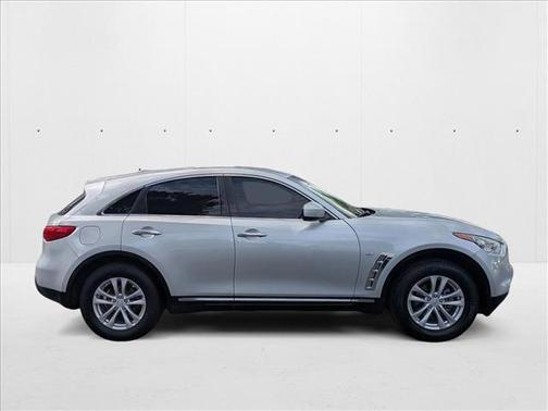 2016 INFINITI QX70 Base