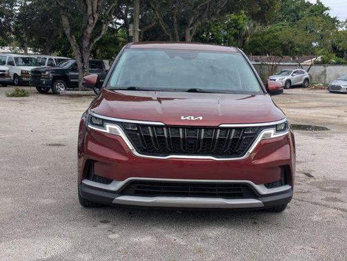 2023 Kia Carnival LX
