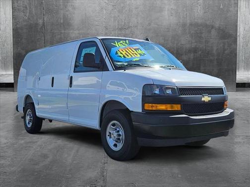 2025 Chevrolet Express 2500 RWD 2500 Regular Wheelbase WT