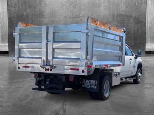 2025 Chevrolet Silverado 3500 WT
