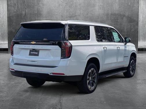 2025 Chevrolet Suburban LS
