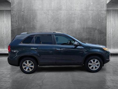 2011 Kia Sorento LX