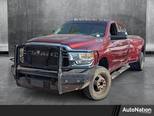 2019 RAM 3500 Tradesman Crew Cab 4x4 8' Box
