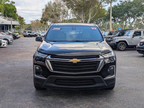 2023 Chevrolet Traverse LS