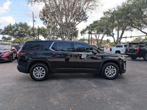 2023 Chevrolet Traverse LS