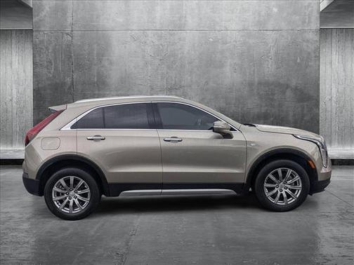 2022 Cadillac XT4 Premium Luxury