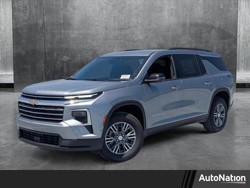 2025 Chevrolet Traverse LT