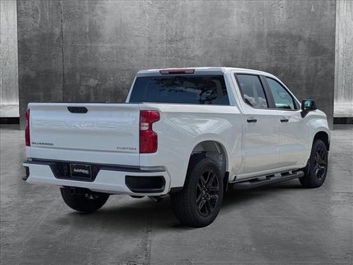 2025 Chevrolet Silverado 1500 Custom