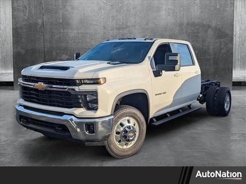 2025 Chevrolet Silverado 3500 LT