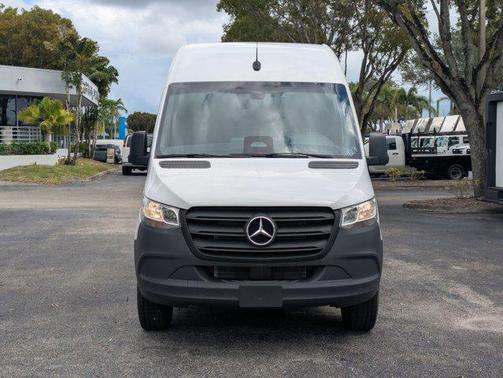 2025 Mercedes-Benz Sprinter 2500 High Roof