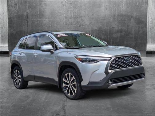 2022 Toyota Corolla Cross XLE